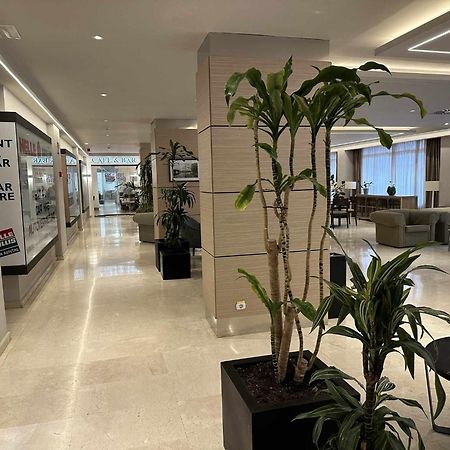 Estudio Pyr Privado Frente Al Puerto De 푸엔히롤라 외부 사진