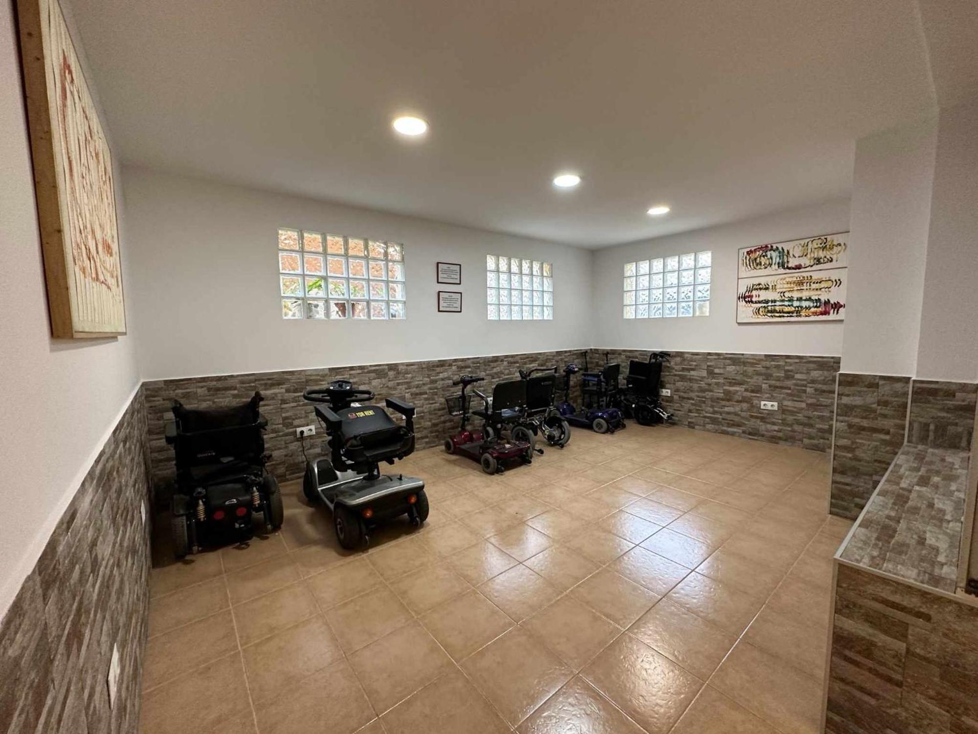 Estudio Pyr Privado Frente Al Puerto De 푸엔히롤라 외부 사진