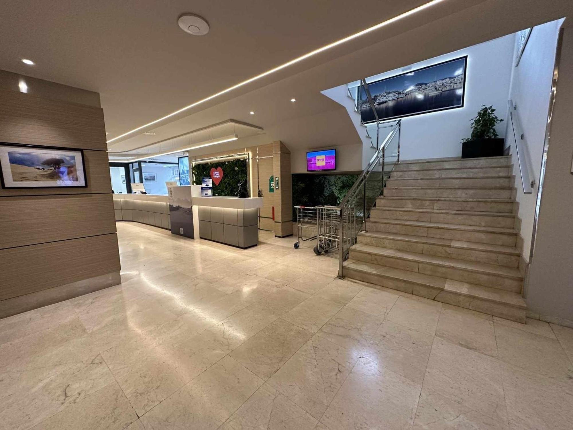 Estudio Pyr Privado Frente Al Puerto De 푸엔히롤라 외부 사진
