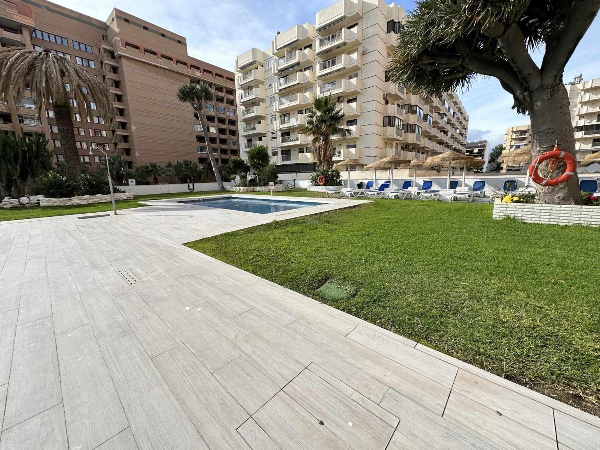 Estudio Pyr Privado Frente Al Puerto De 푸엔히롤라 외부 사진