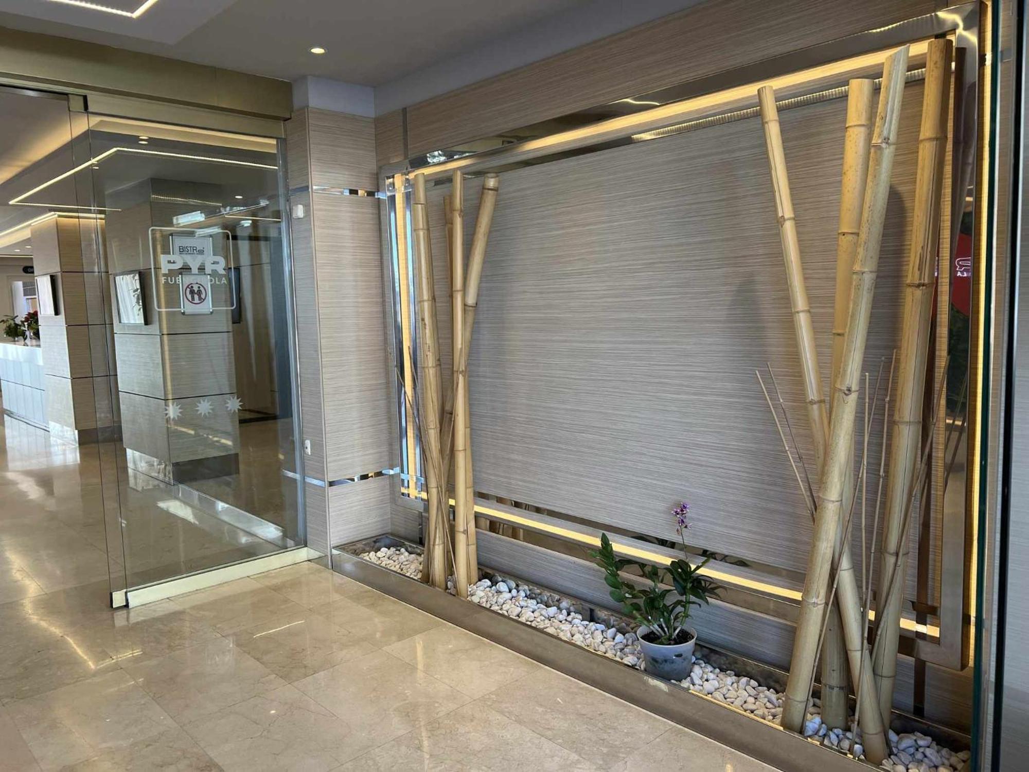 Estudio Pyr Privado Frente Al Puerto De 푸엔히롤라 외부 사진