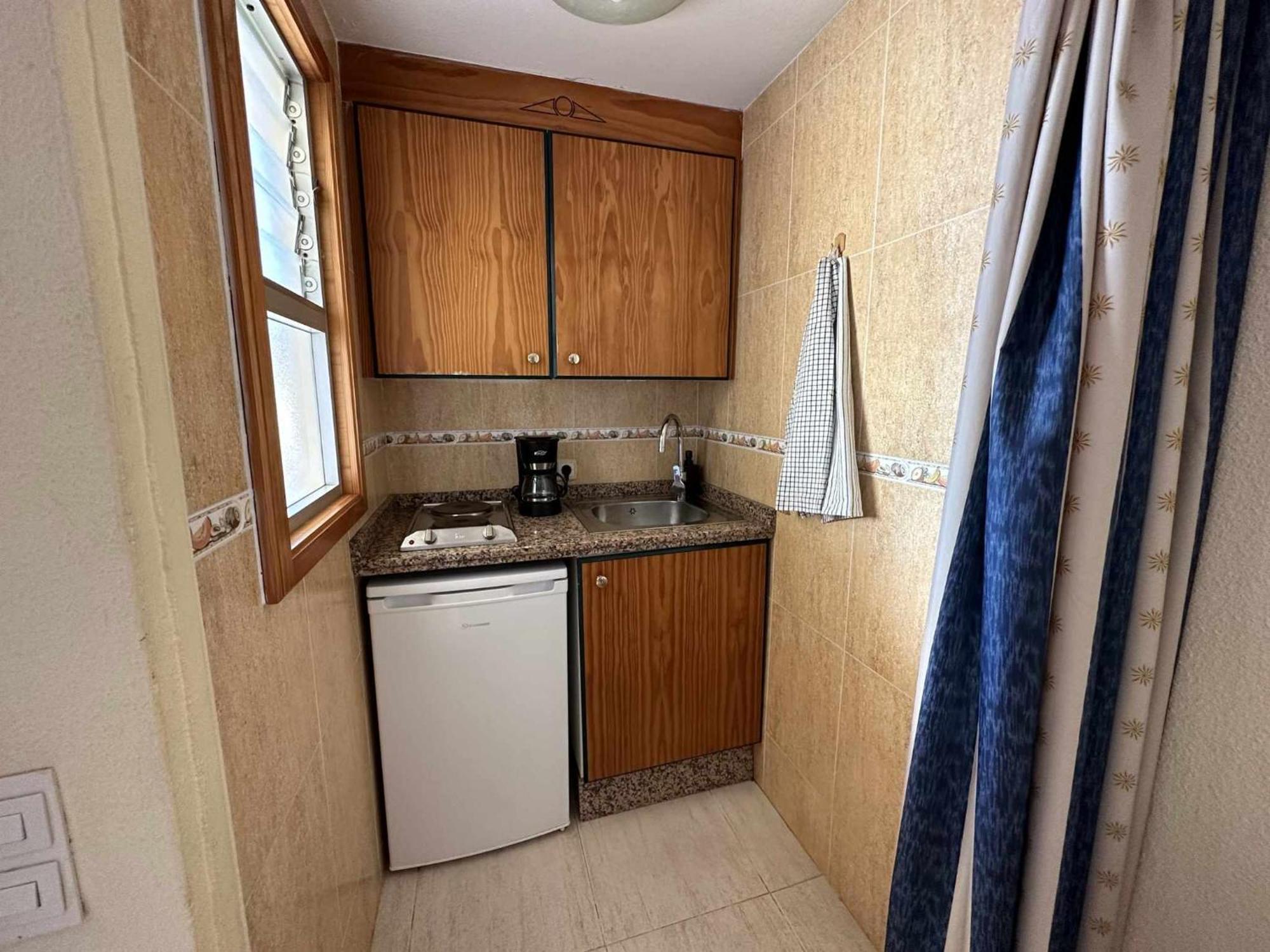 Estudio Pyr Privado Frente Al Puerto De 푸엔히롤라 외부 사진