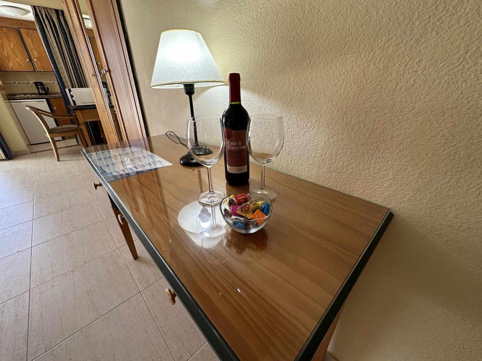 Estudio Pyr Privado Frente Al Puerto De 푸엔히롤라 외부 사진