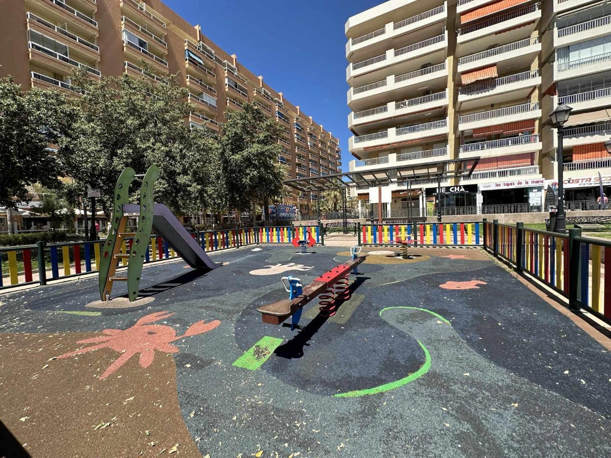 Estudio Pyr Privado Frente Al Puerto De 푸엔히롤라 외부 사진